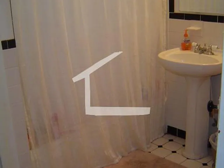 137 Brooks St #1A — Photo 5
