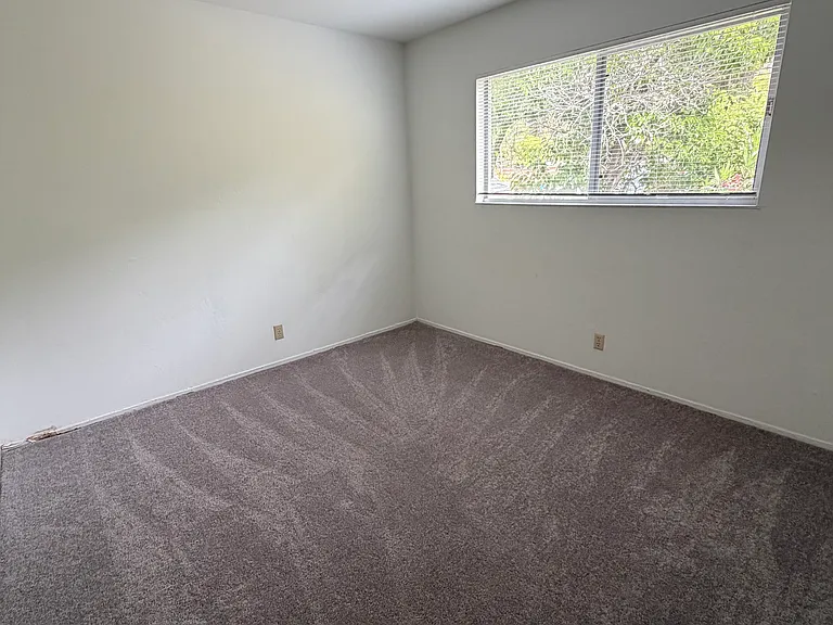 35 Valencia Ave #7 — Photo 8