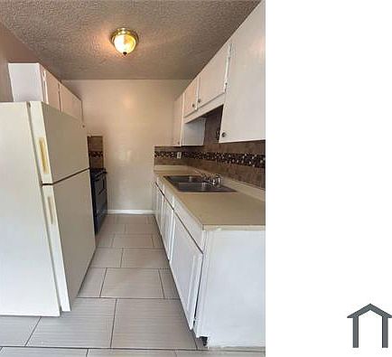 1st image of 2226 Leo Dr #D