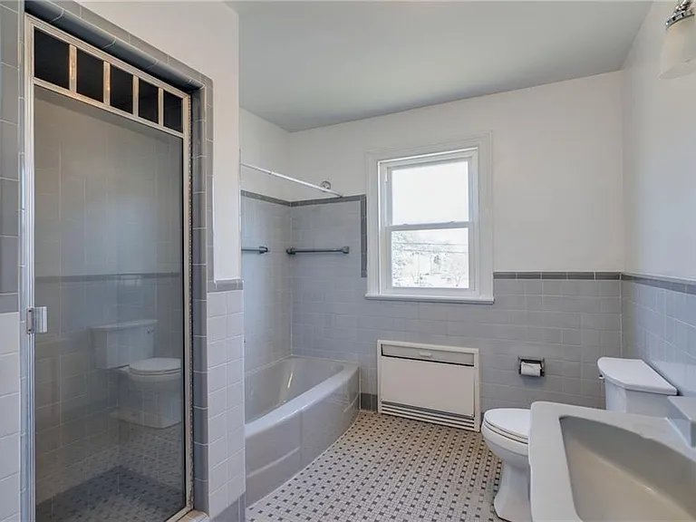 501 Sussex Dr #2 — Photo 16