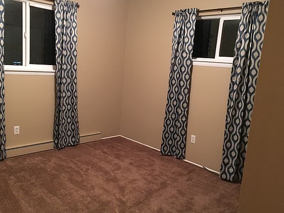 BR2 fits Queen bed