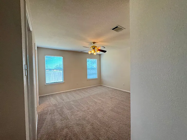 113 Salado Dr — Photo 20