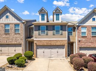 2121 Spicy Pine Ln, Lawrenceville, GA 30044