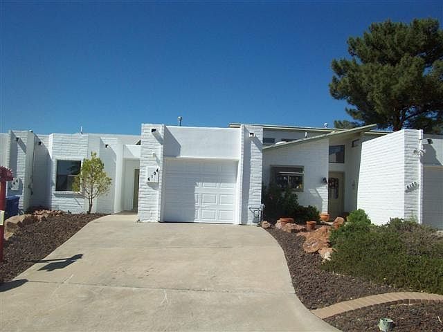1st image of 6104 Escondido Dr