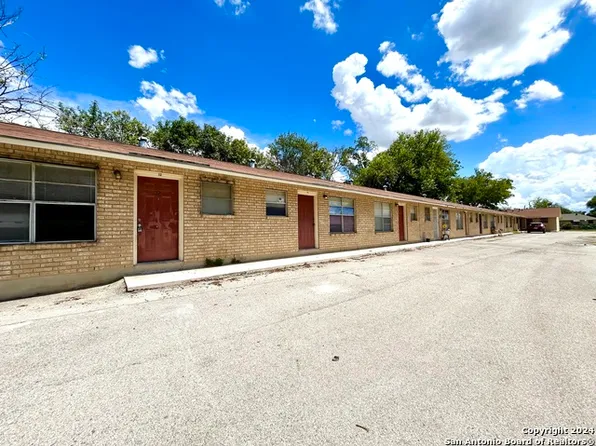 643 W Summit Ave #12, San Antonio, TX 78212