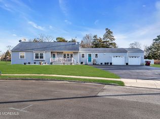 82 Scott Drive, Bayville, NJ 08721