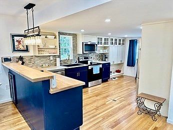 4th image of 6 Rosewood Dr