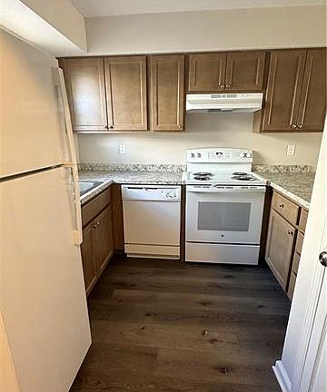 2nd image of 54 Carriage Ln APT C