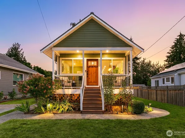 3247 Walnut Ave SW, Seattle, WA 98116