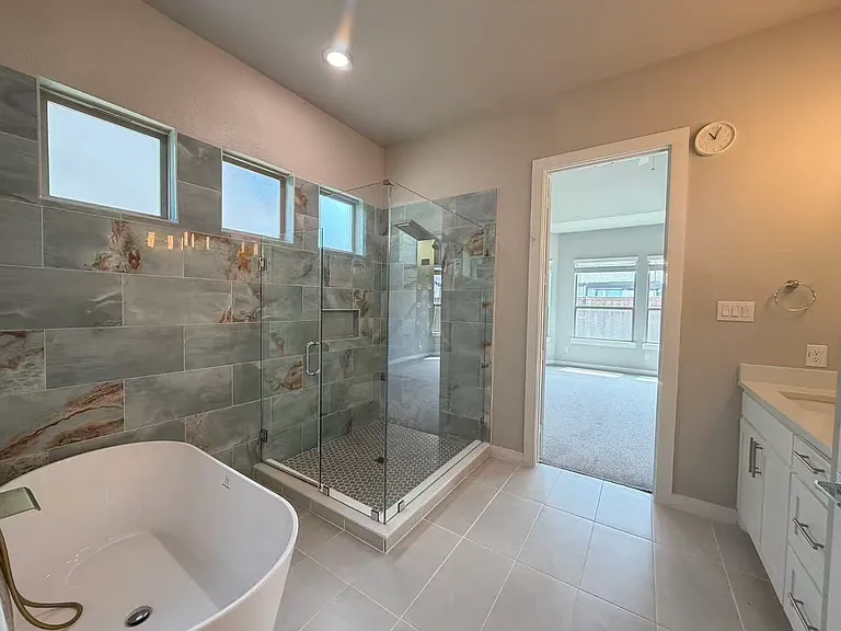 1280 Manfreda St — Photo 3