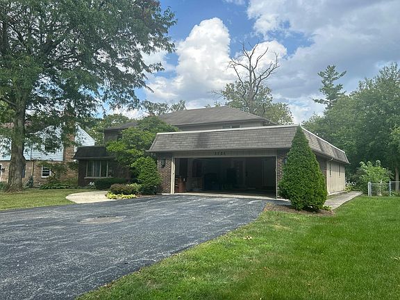 2nd image of 1121 Brassie Ave