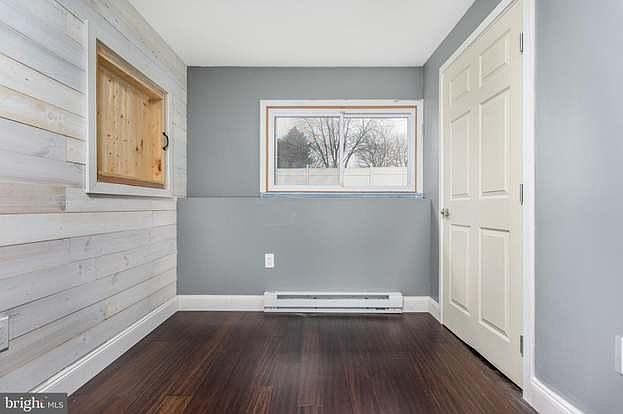 1st image of 76 Pleasant View Dr