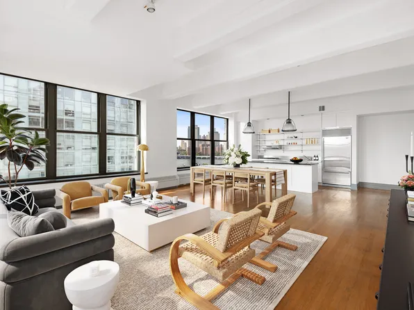 30 Main Street image 2 of 15