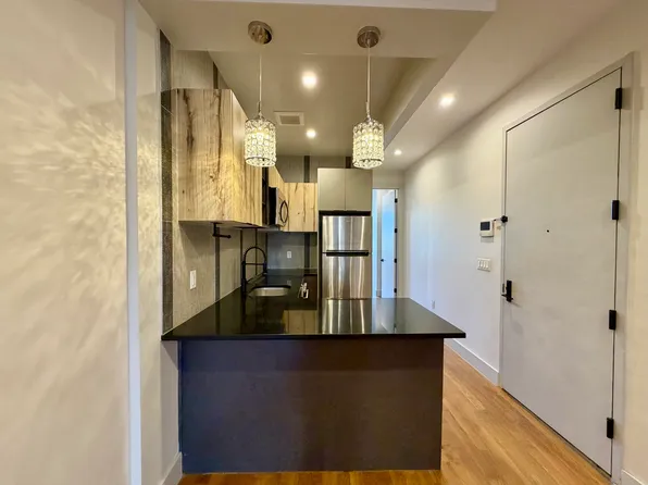 239 Scholes Street image 1 of 14