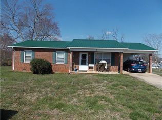 5 Colonial Ave, Granite Falls, NC 28630