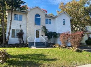 33 Cottler Ave, Springfield, NJ 07081