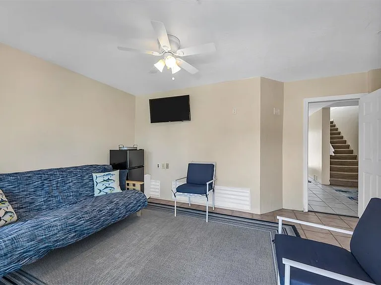 8272 Harborside Cir — Photo 18