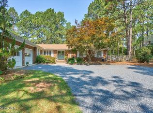135 Pine Ridge Dr, Whispering Pines, NC 28327