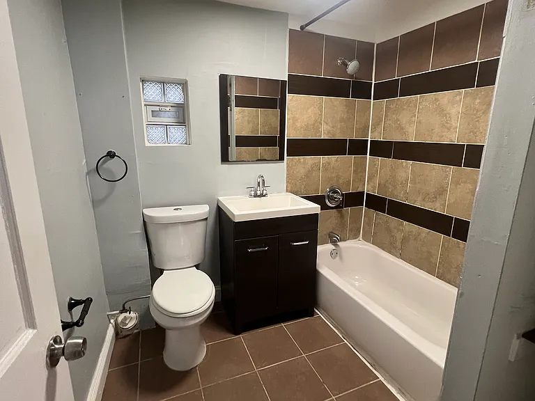 3511 W Dickens Ave #1 — Photo 10