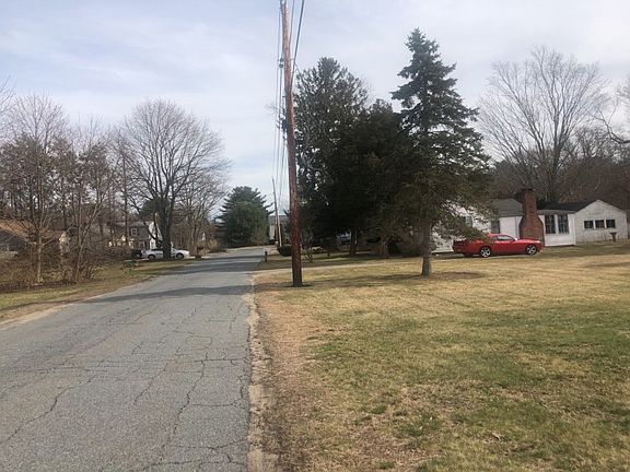 5th image of 17 Keith Ave