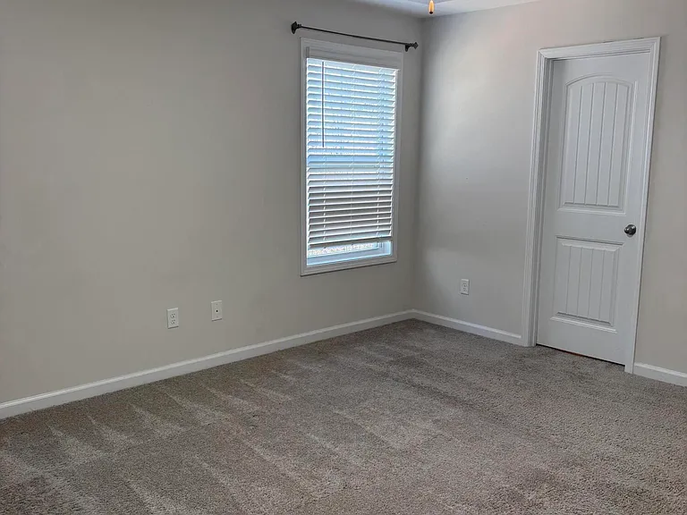 335 Niblick Dr — Photo 37