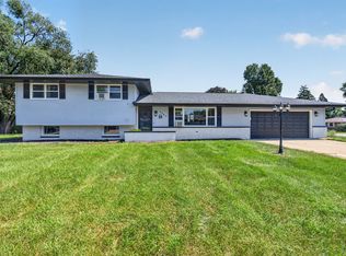 1701 Newton Dr, Morris, IL 60450