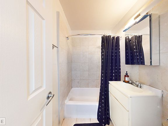 3rd image of 107 Saint Marks Pl APT 3A
