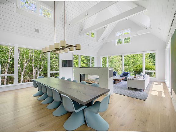 3rd image of 7 Ashwood Ct
