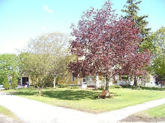4th image of 117 Champlain Ave