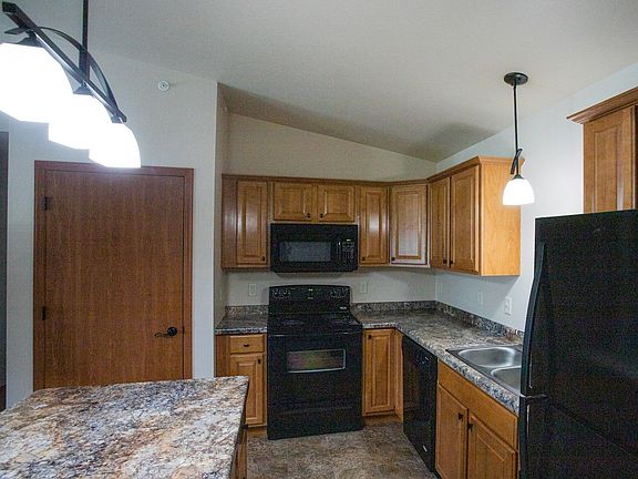 4th image of 30-82 N Berger Pkwy #30-08
