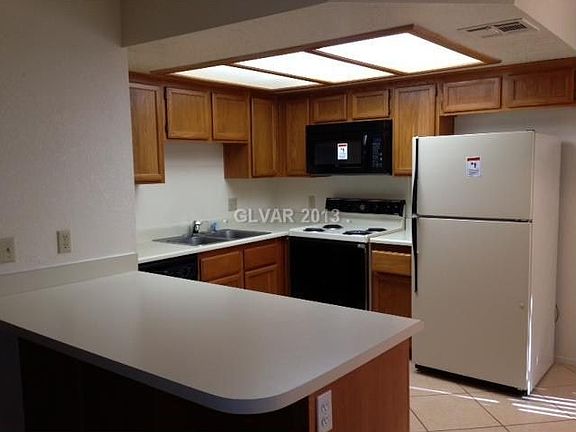 3rd image of 7941 Decker Canyon Dr