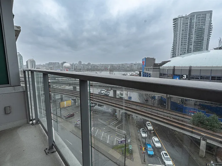 688 Abbott St #1003 — Photo 19