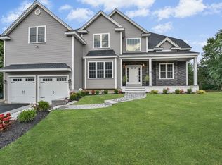 19 Skilton Ln, Burlington, MA 01803