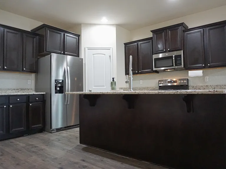 656 Teal St — Photo 12
