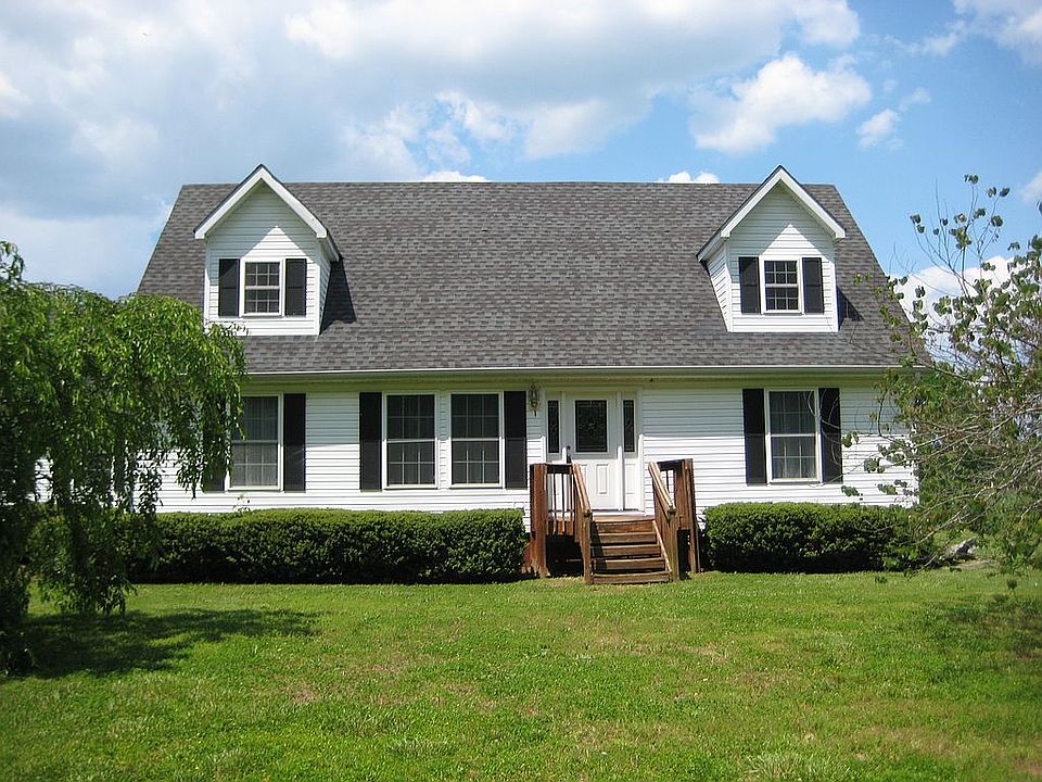 SHUTTERS ADD TIMELESS APPEAL