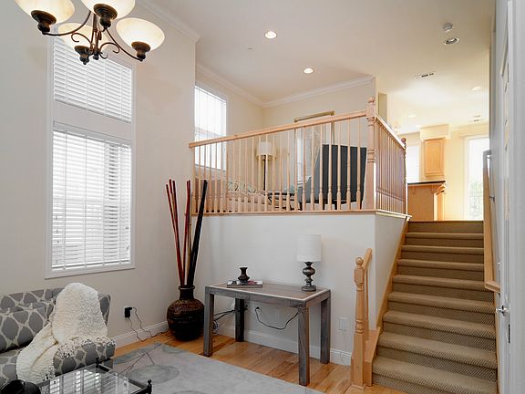 3rd image of 1182 Morse Ave