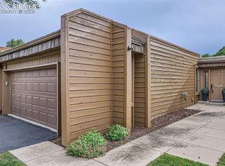 3710 Camels Ridge Ln, Colorado Springs, CO 80904