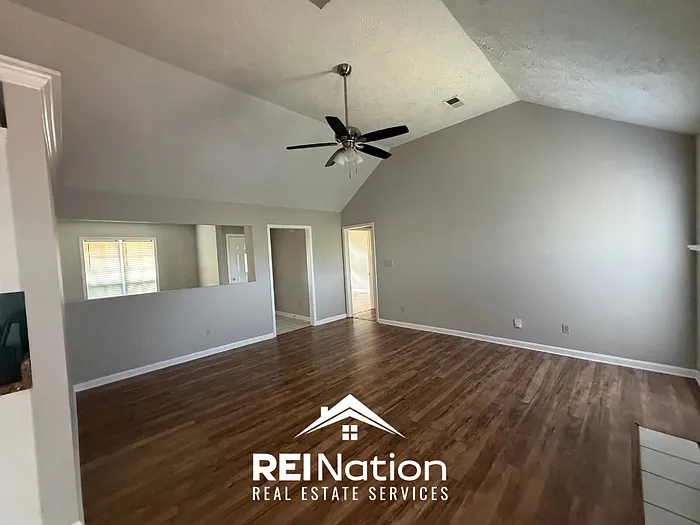 3 bed, 2.0 bath, 1536 sqft, $1,745 — Photo 3