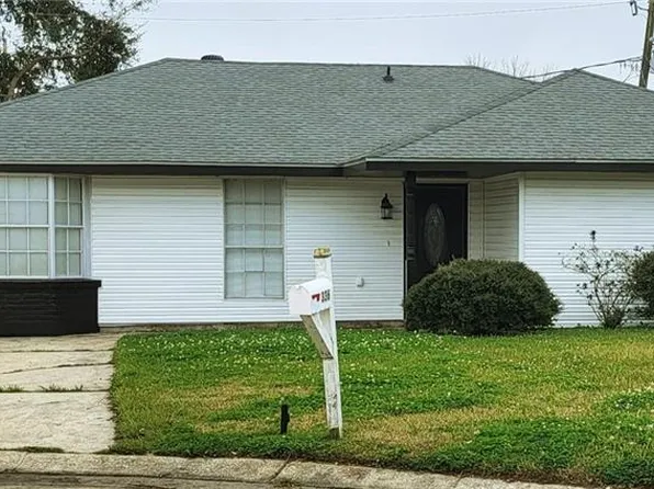 336 River Point Dr, Destrehan, LA 70047