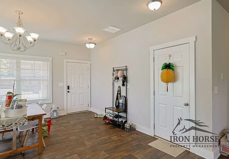 484 Park West Blvd — Photo 5
