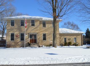 1 Simmons Ct, Quinte West, ON K8V6M9