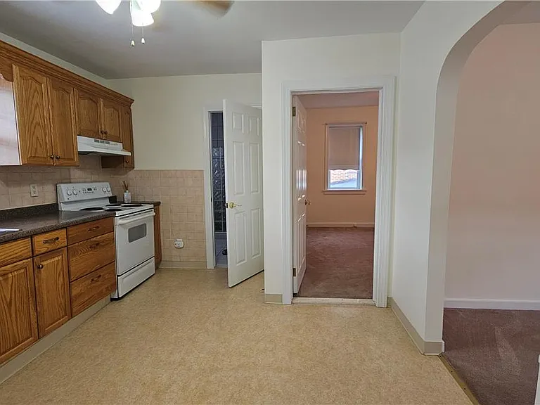 442 N 7th St — Photo 5
