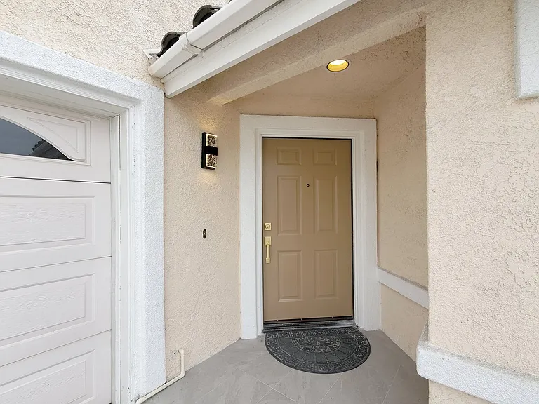 220 S Linhaven Cir — Photo 28