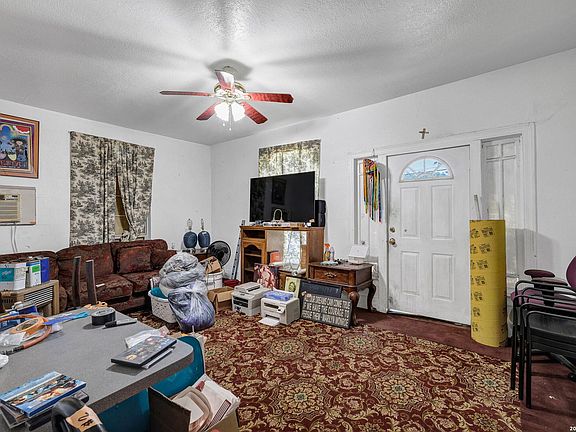 3rd image of 1346 KIRK PL