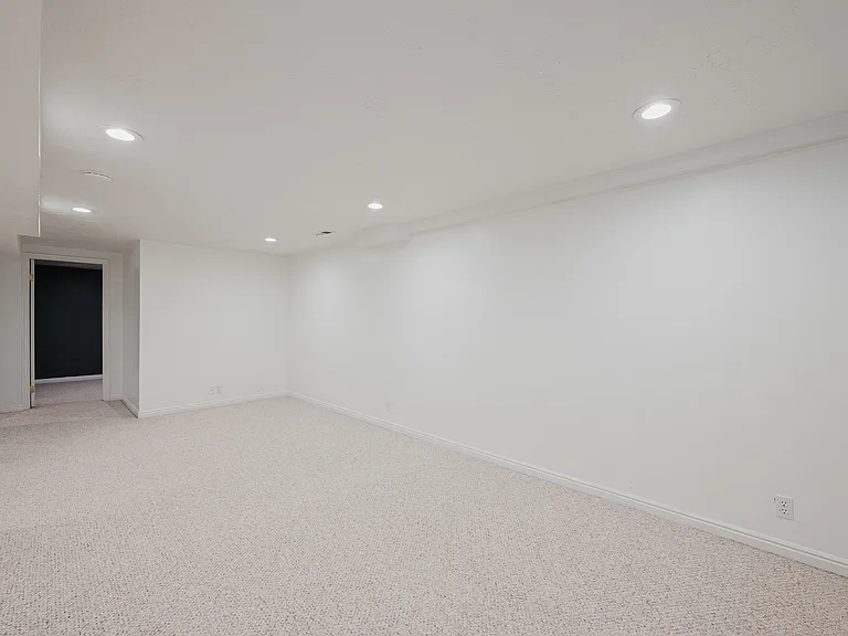 3260 E Cummings Rd — Photo 19