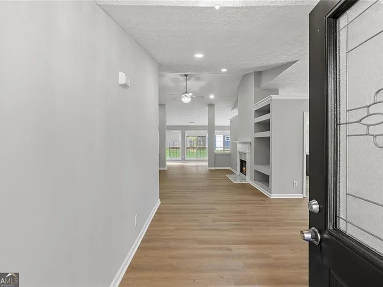 4680 Sterling Oaks Ct — Photo 2