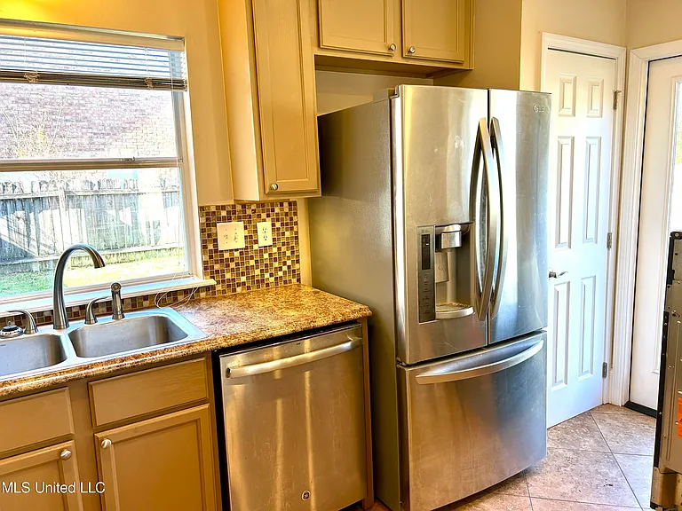 3609 Reeves Ln — Photo 9