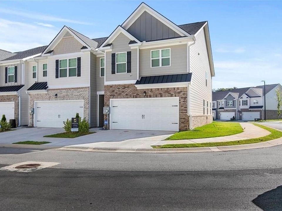 1st image of 179 Hampton Cir #179