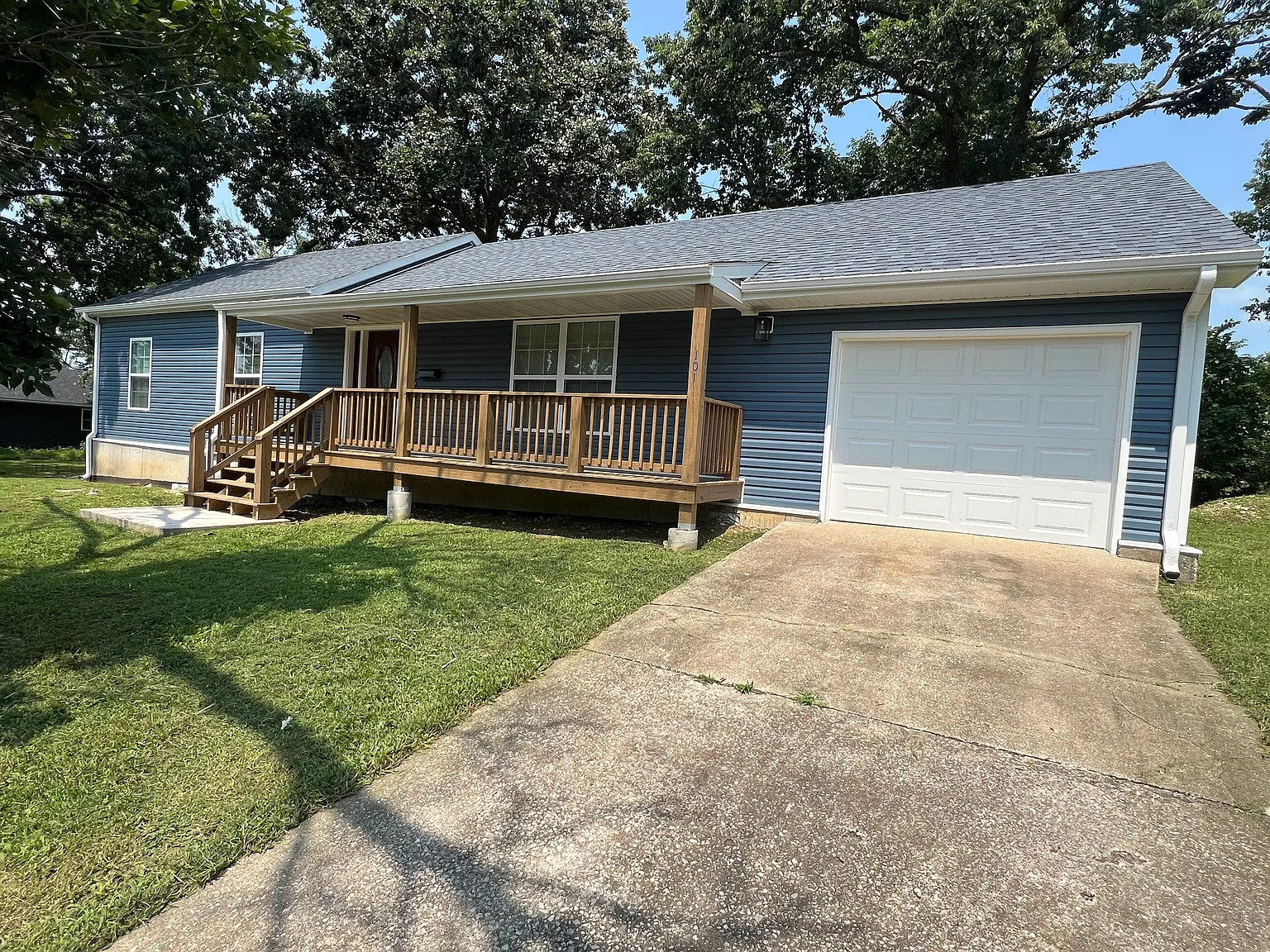 2 bed, 1472 sqft, $1,400 — Photo 1
