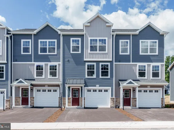 126 Dolomite Dr, Port Matilda, PA 16870